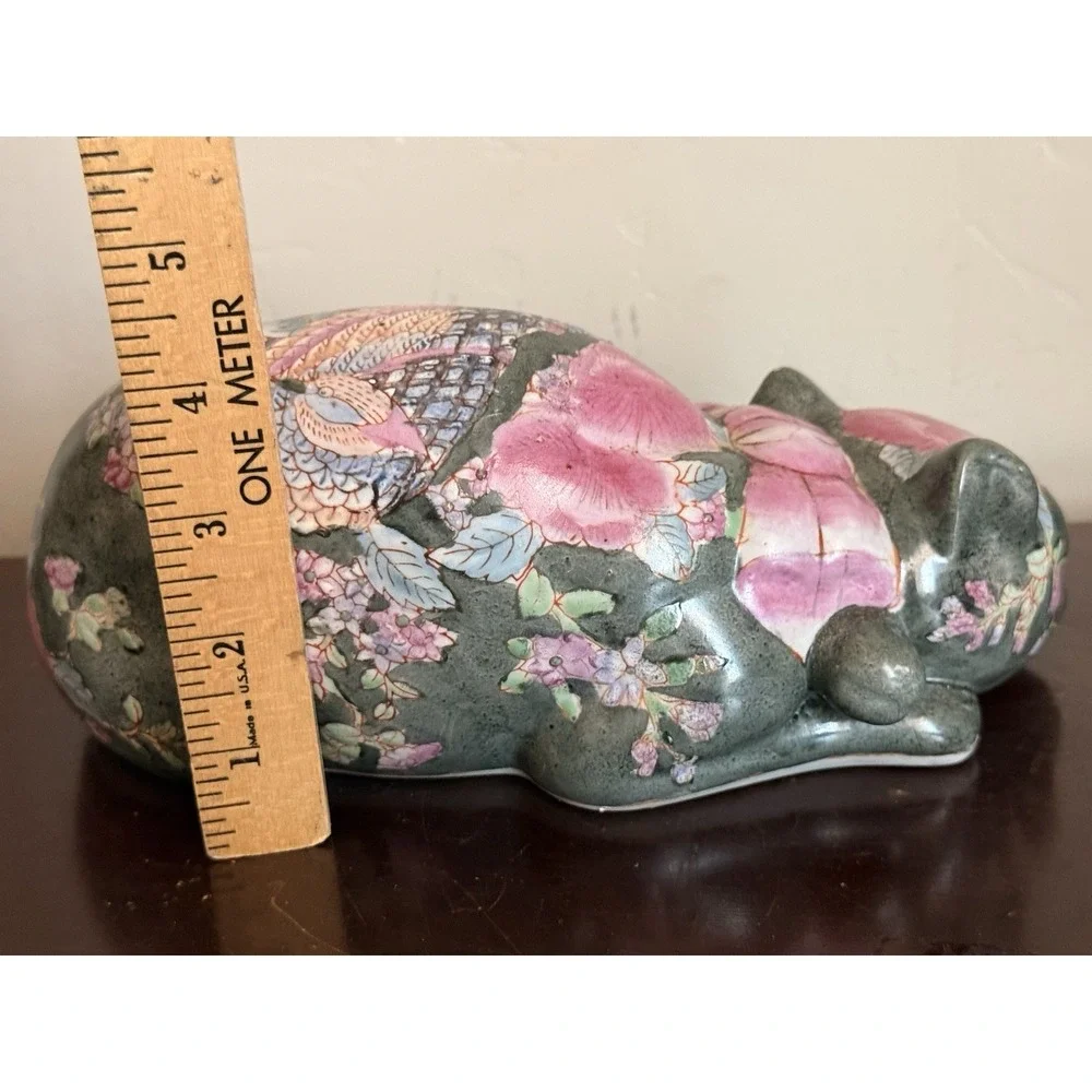 Vintage Asian Sleeping Cat 9.5